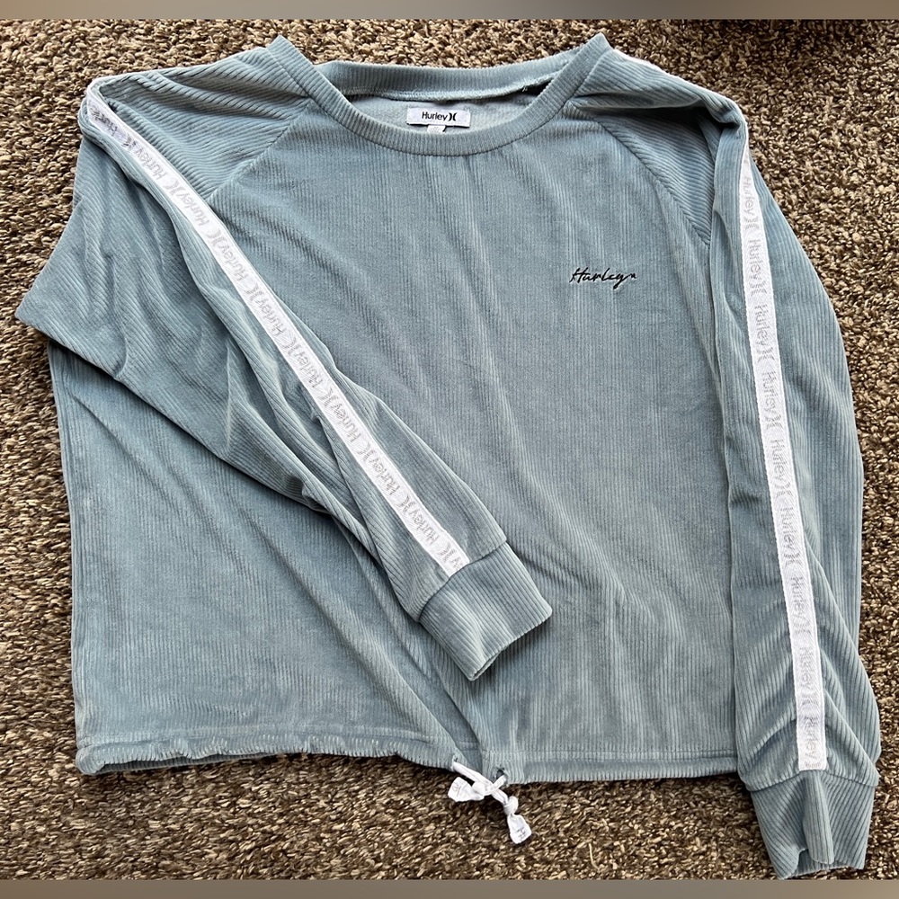 HURLEY | WOMEN’S CREW NECK SWEATER | SIZE MEDIUM